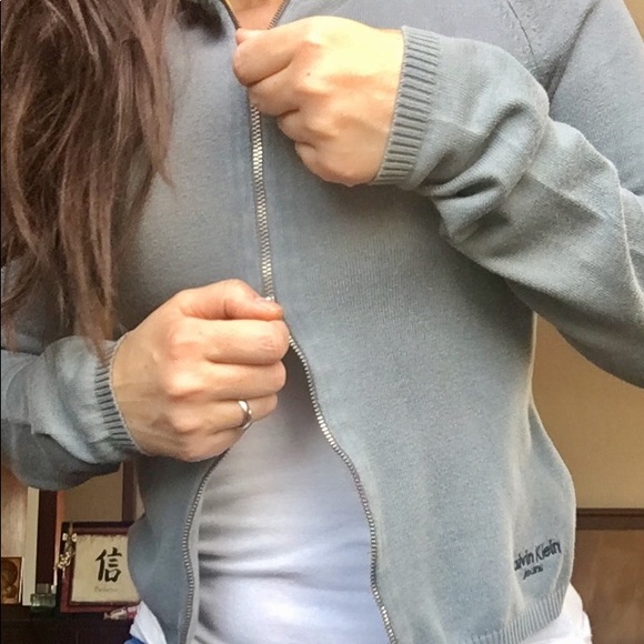 Calvin Klein cardigan - Picture 2 of 6